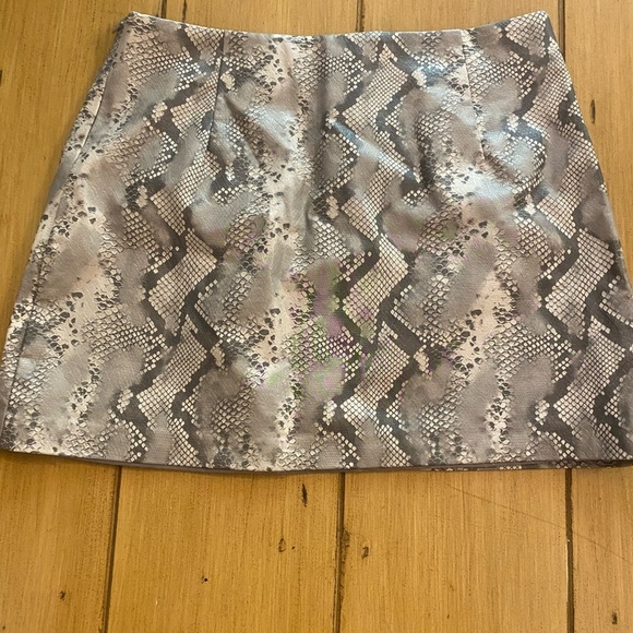 Topshop women’s snakeskin mini skirt lined zipper New size 8 - Picture 6 of 10